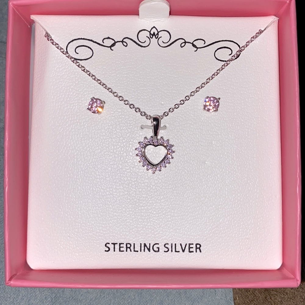 Macy’s Earrings and Necklace Set (Kids)